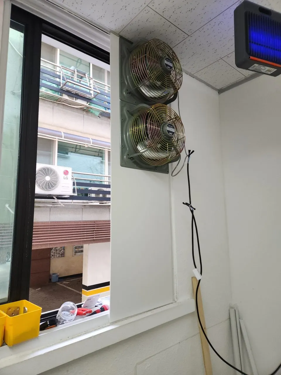 상가 창문환풍기 시공 상업용 환풍기 설치 및 마감