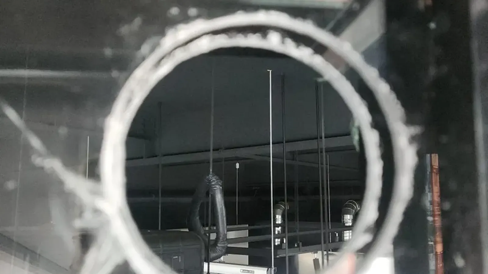 고압 환풍기 철거 현장 사진